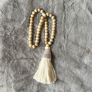 Seashell Tassel Garland: Boho Wood Bead Coastal Decor (NWOT)